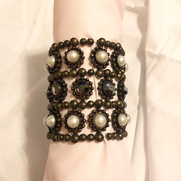 Cuff - Picture 2 of 4